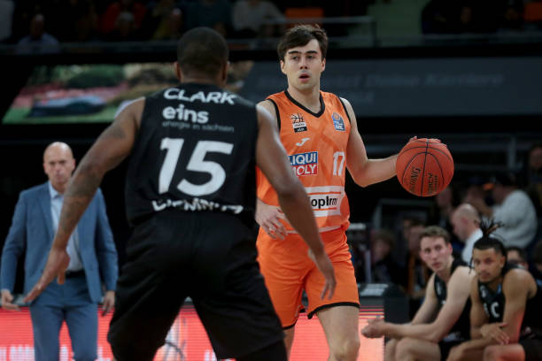 打造出一条 打造出一条