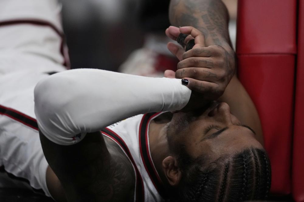 东契奇在关 东契奇在关